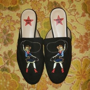 Cow Girl Slip Ons size 9